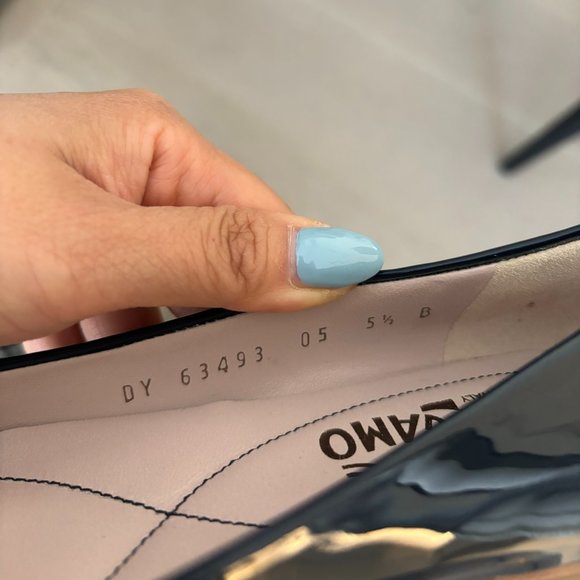 Salvatore Ferragamo Navy Varina Ballet flats size 5.5 - Picture 6 of 8